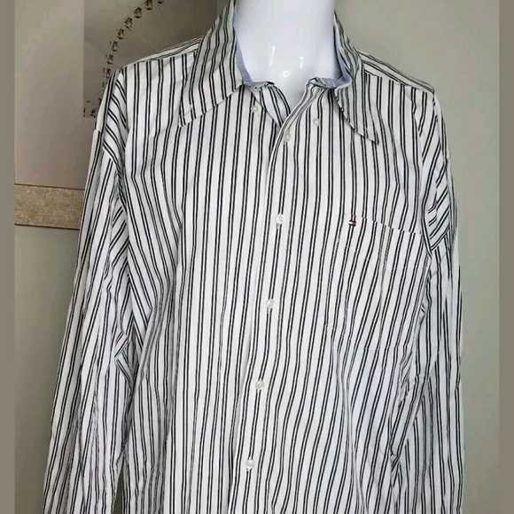Men's XL Tommy Hilfiger Striped Button Down Shirt - Picture 1 of 8